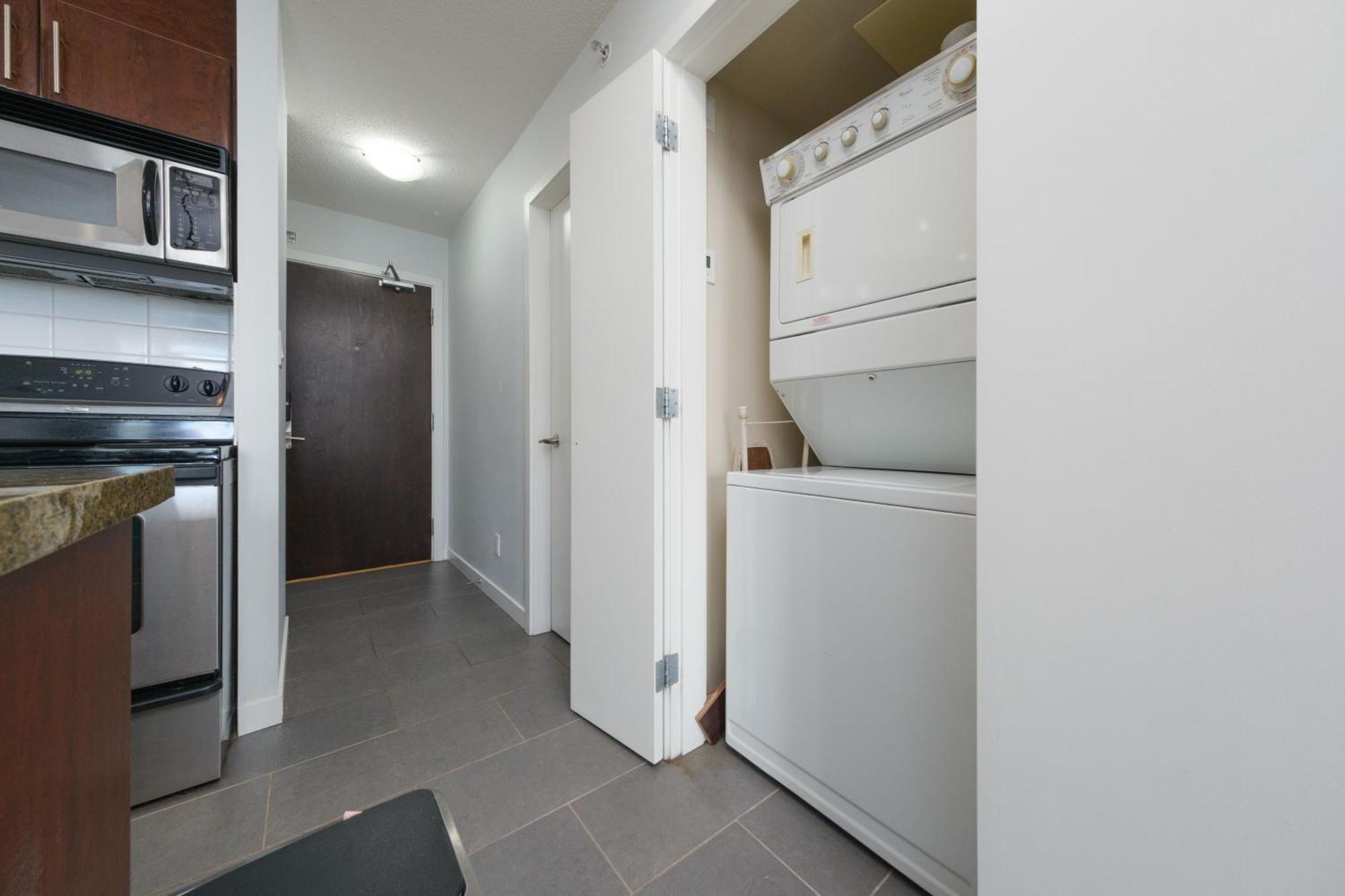 Central 1-Bedroom Apartment With Pool, Jacuzzi & Sauna Ванкувер Экстерьер фото