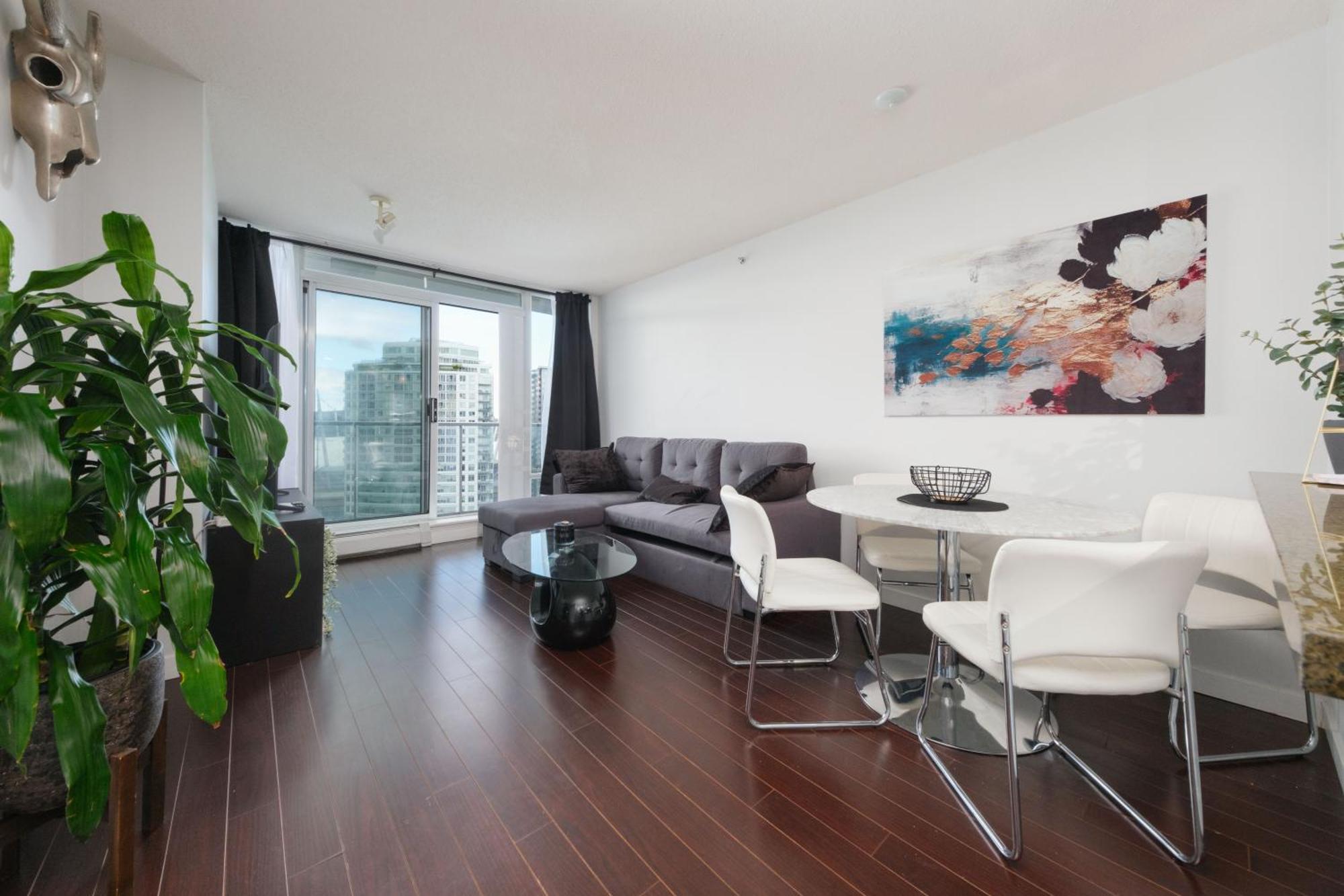 Central 1-Bedroom Apartment With Pool, Jacuzzi & Sauna Ванкувер Экстерьер фото